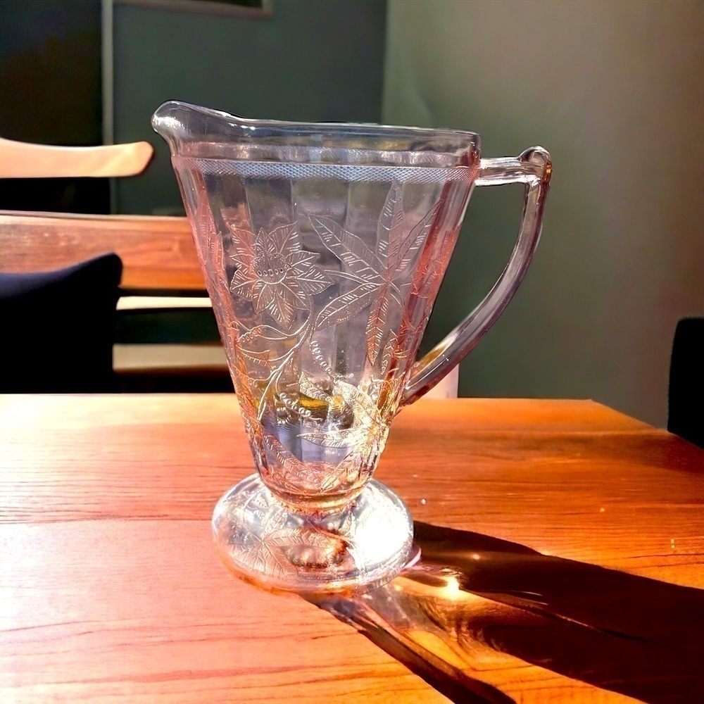 Jeanette pink depression glass, floral poinsettia pattern, no chips or cracks